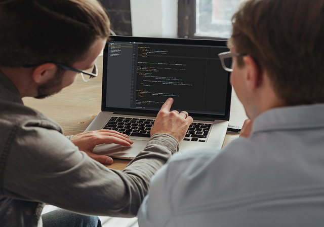 developers sharing ideas